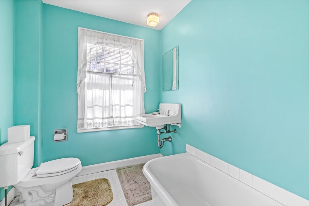 65 Brook Hill Road Milton, MA 02186 - Photo 12 of 38 Gallery Image 12