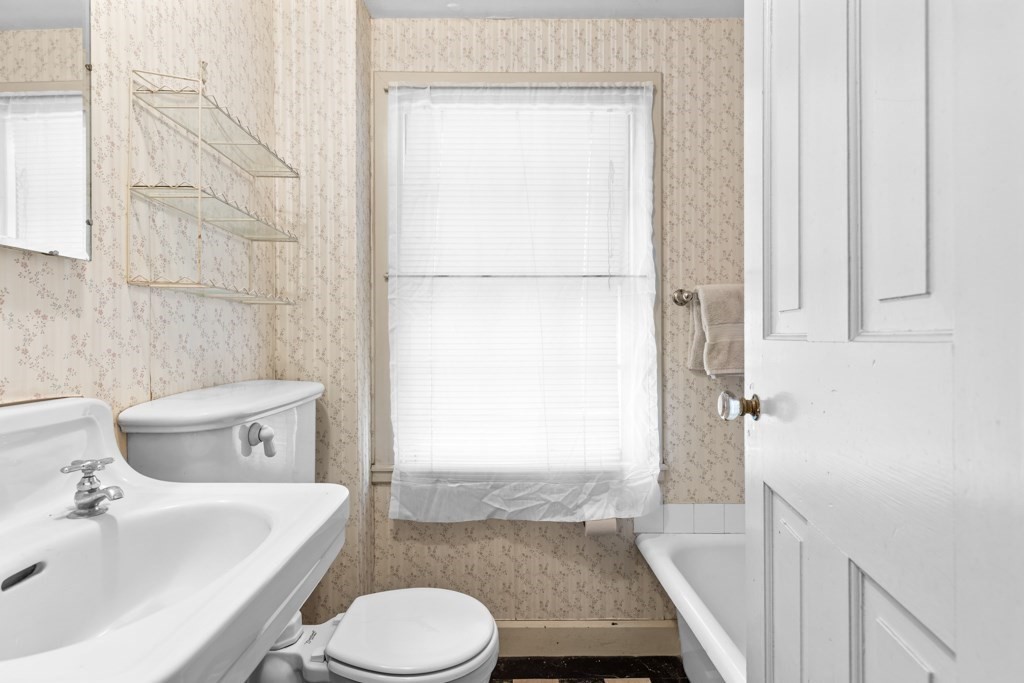 65 Brook Hill Road Milton, MA 02186 - Photo 19 of 38 Gallery Image 19