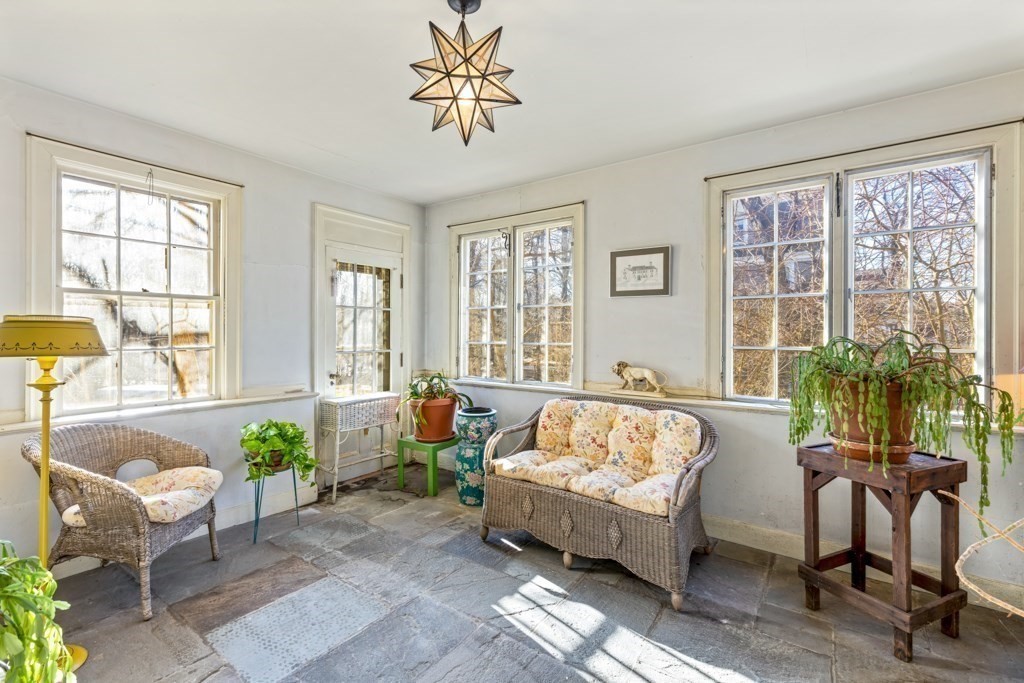 65 Brook Hill Road Milton, MA 02186 - Photo 4 of 38 Gallery Image 4