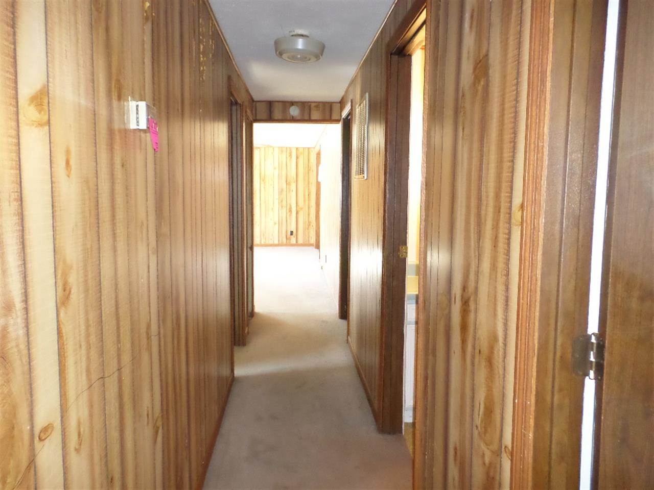 15427 Doris Road Bristol, IN 46507 - Photo 15 of 19 Gallery Image 15