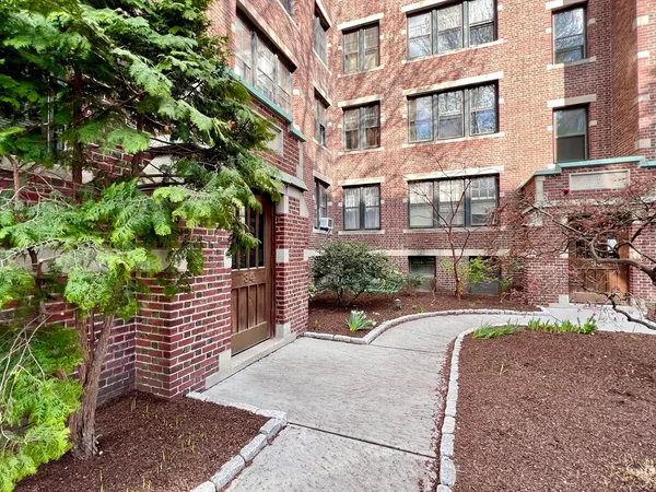 $2,900 | 34 Ash Street, Unit 404, Cambridge, MA 02138