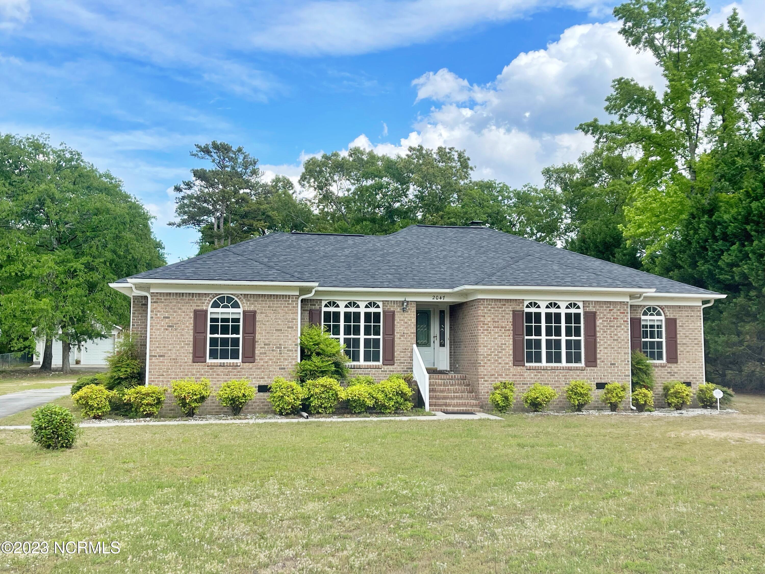 2047 Neuse Road Kinston, NC 28501 - Photo 41 of 49 NEUSE ROAD FRONT