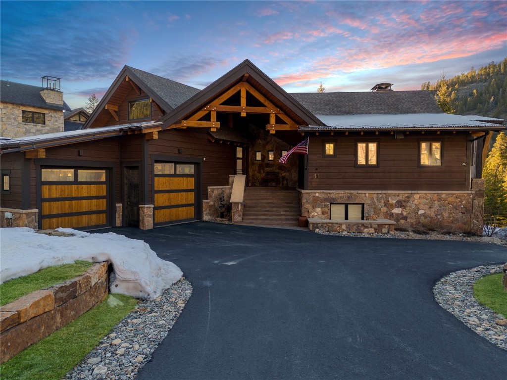11 West Independence Road Keystone, CO 80435 - Photo 2 of 50 a front view of a house with garden