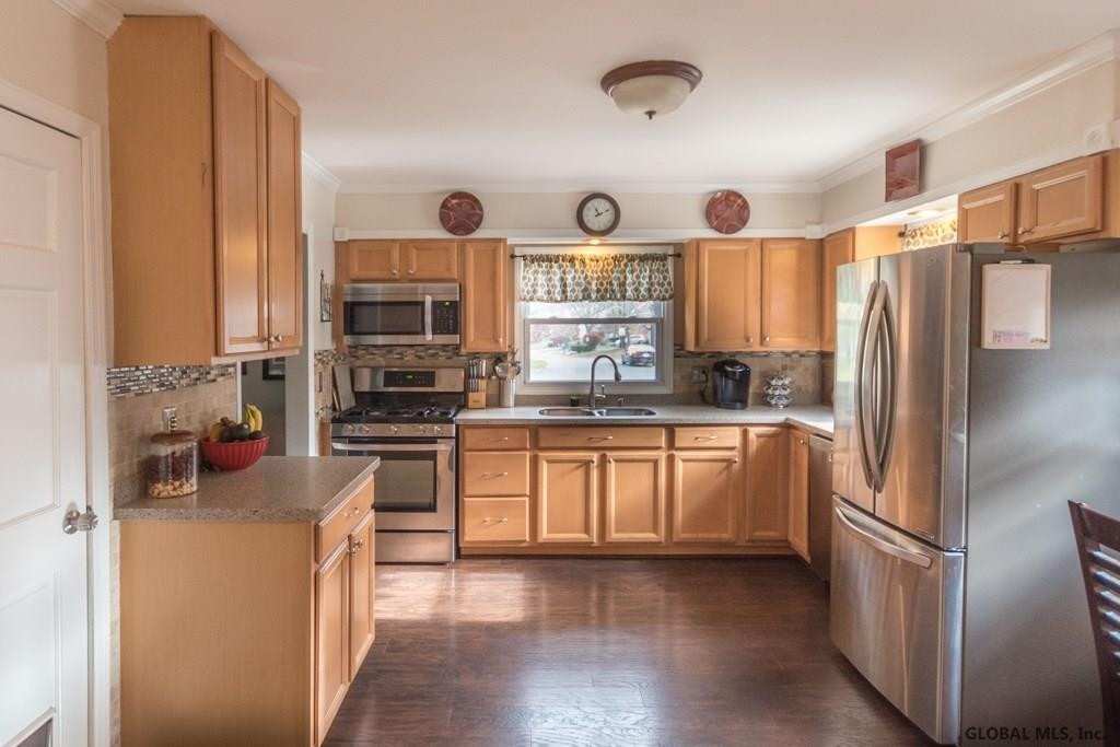 141 Wemple Road Bethlehem, NY 12077 - Photo 4 of 23 Photo 4