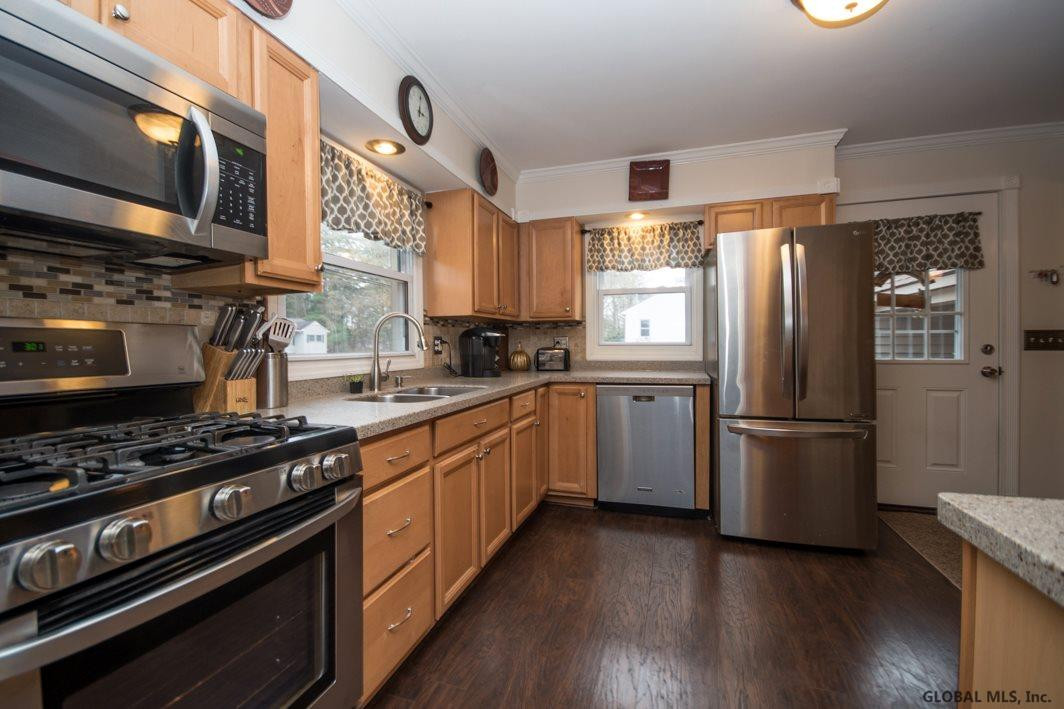 141 Wemple Road Bethlehem, NY 12077 - Photo 5 of 23 Photo 5