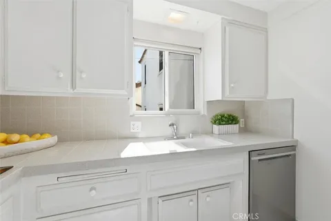 $1,650,000 | 145 Palm Drive, Hermosa Beach, CA 90254