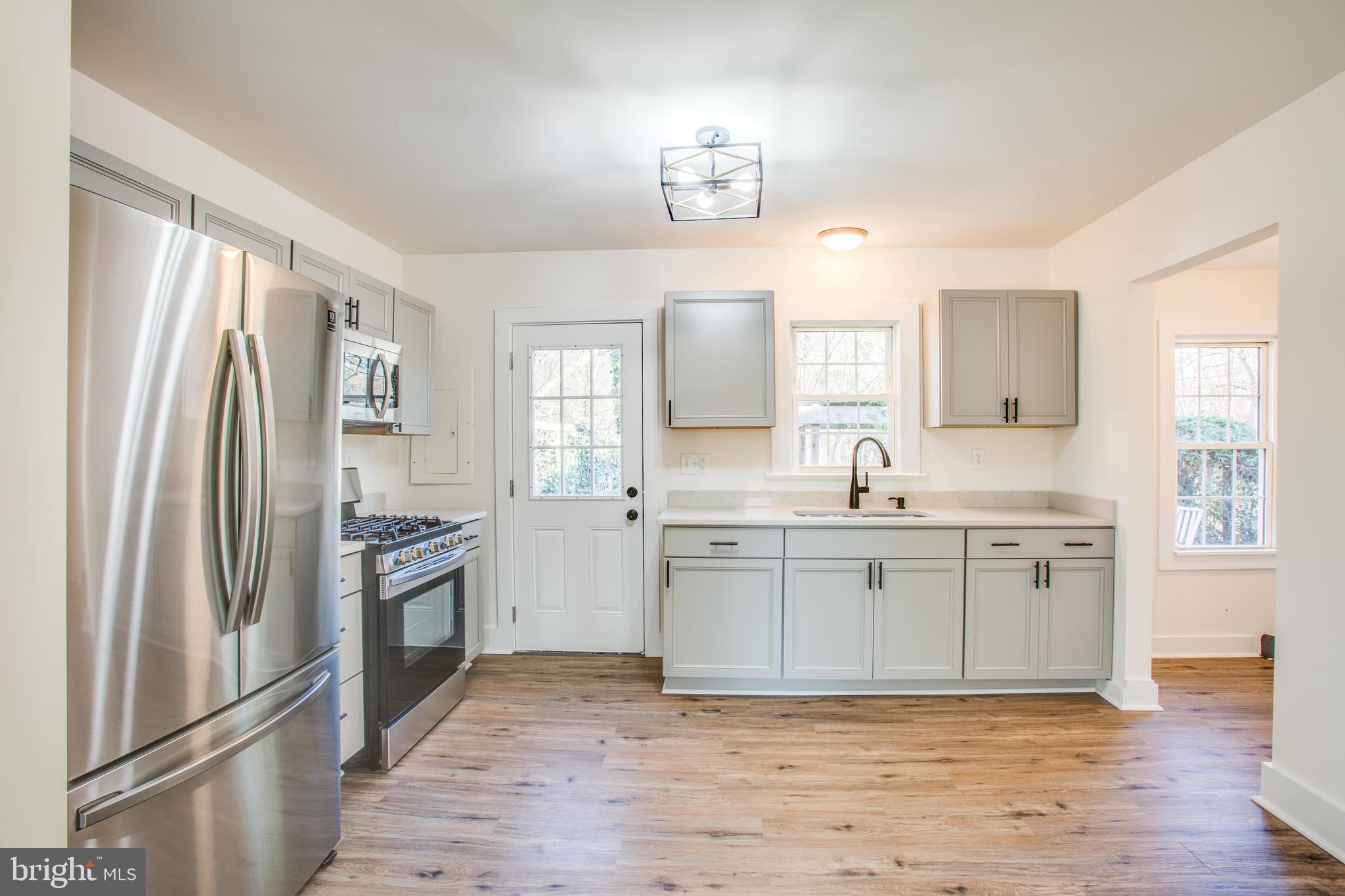 154 Truslow Road Fredericksburg, VA 22405 - Photo 11 of 36 Gallery Image 11