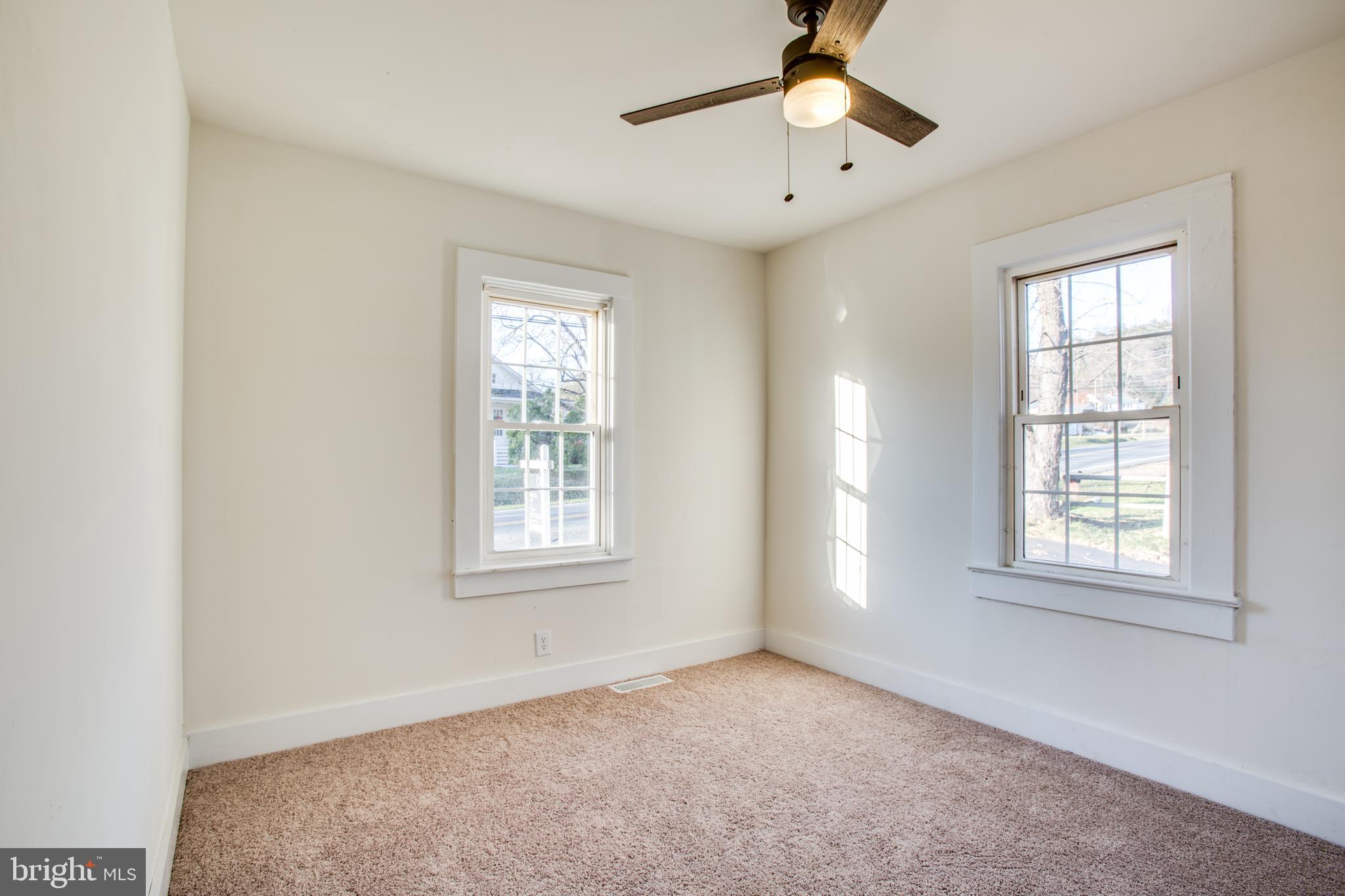 154 Truslow Road Fredericksburg, VA 22405 - Photo 17 of 36 Gallery Image 17