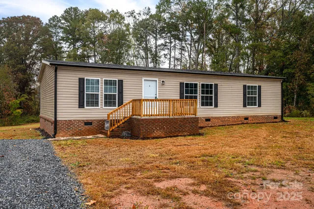a view of entryway with a wooden floor