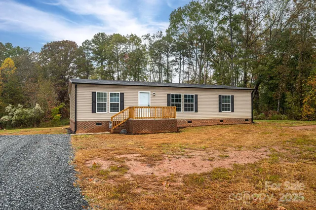 front view of house with a yard