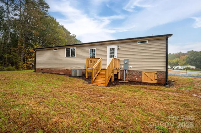 $239,900 | 130 Inglebrook Lane, Bessemer City, NC 28016