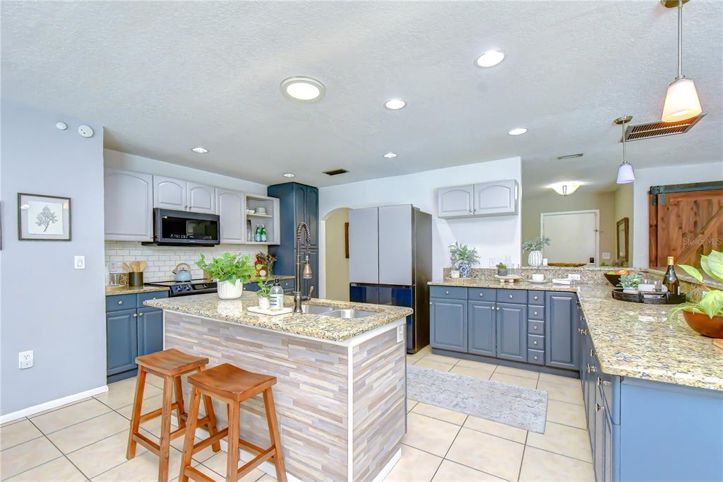 1291 Raleigh Court Tarpon Springs, FL 34689 - Photo 3 of 40