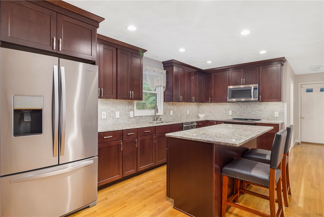 2195 Division Road East Greenwich, RI 02818 - Photo 11 of 49 Gallery Image 11