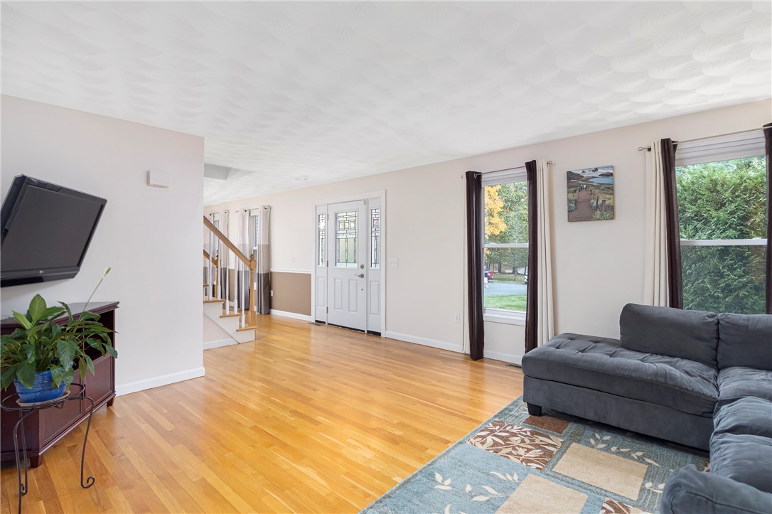 2195 Division Road East Greenwich, RI 02818 - Photo 5 of 49 Gallery Image 5