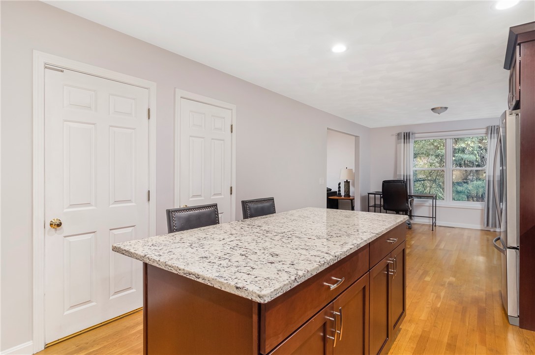 2195 Division Road East Greenwich, RI 02818 - Photo 9 of 49 Gallery Image 9