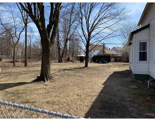 93 Cedar Street Springfield, MA 01105 - Photo 4 of 15 Gallery Image 4
