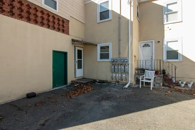 $2,900 | 103 Essex Street, Unit 1, Saugus, MA 01906