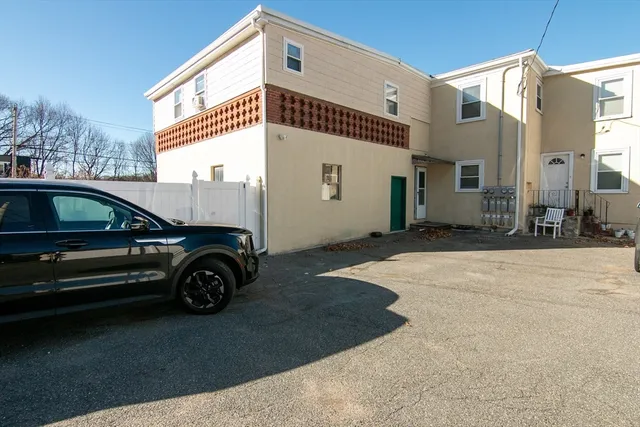 $2,900 | 103 Essex Street, Unit 1, Saugus, MA 01906