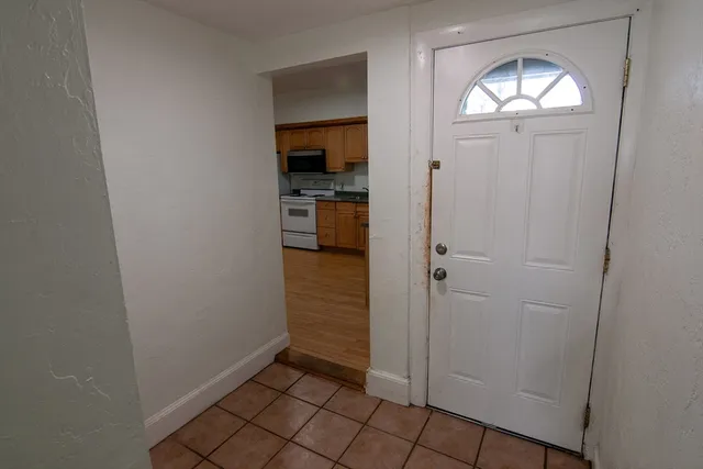 $2,900 | 103 Essex Street, Unit 1, Saugus, MA 01906