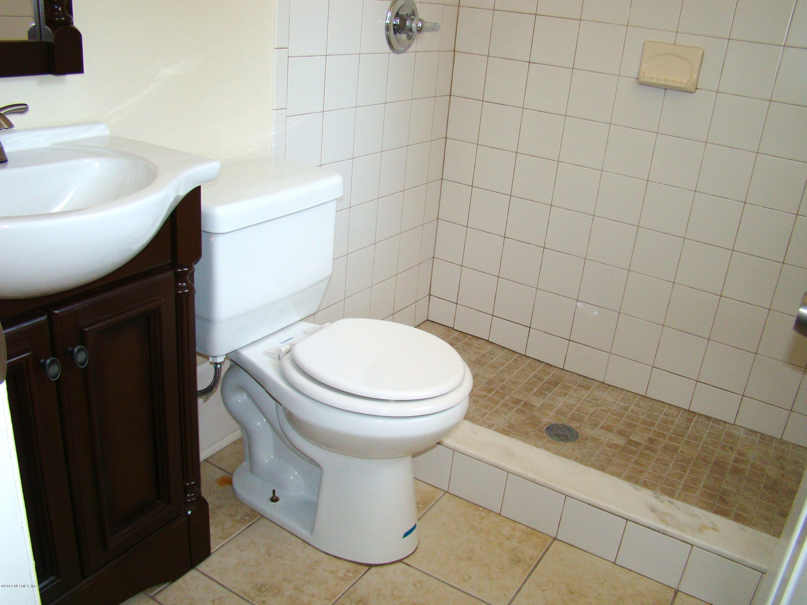 10586 Jolynn Road Jacksonville, FL 32225 - Photo 8 of 14 MASTER BATHROOM