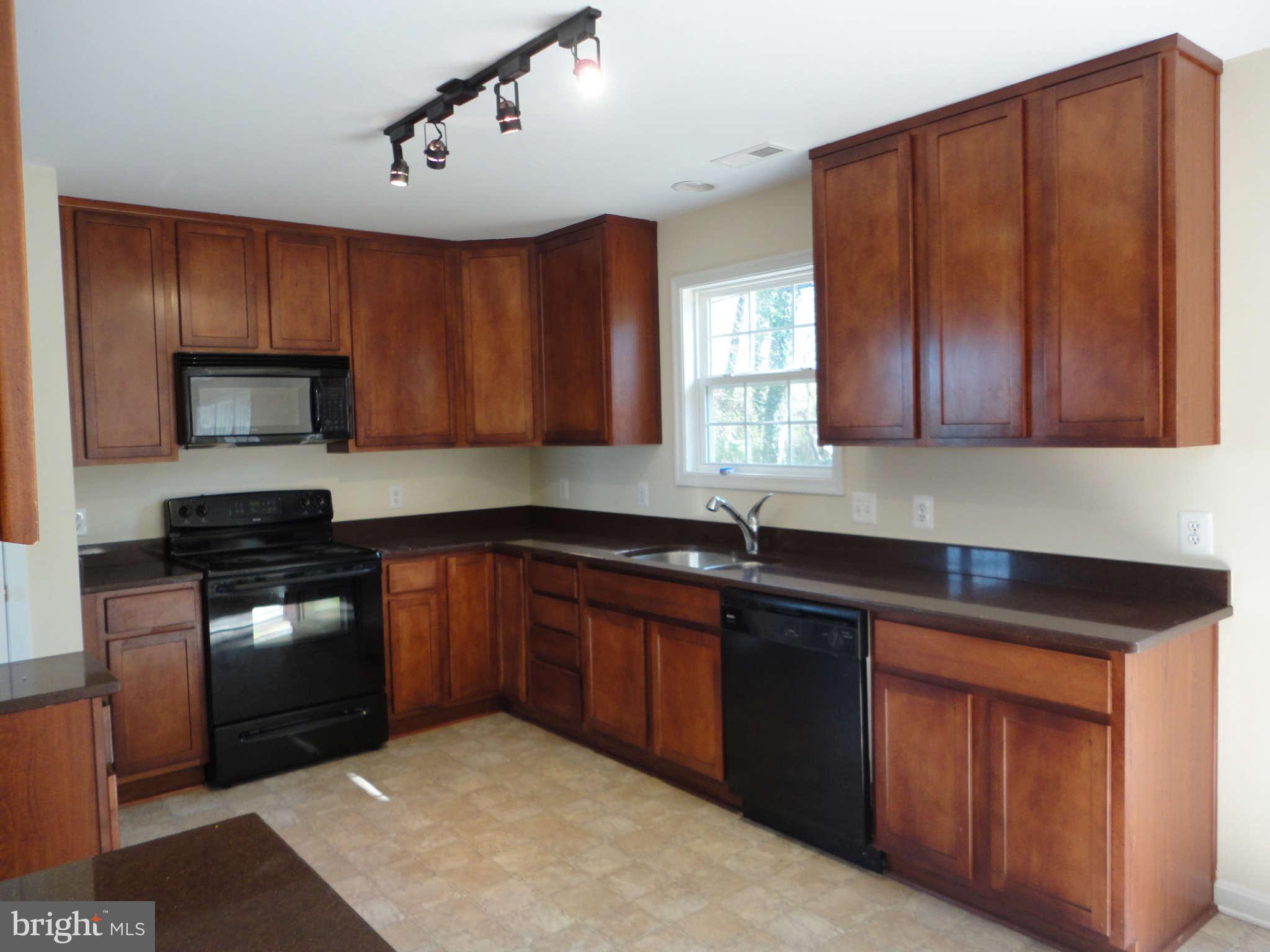 9927 Liberty Road Randallstown, MD 21133 - Photo 2 of 26 Granite Kitchen