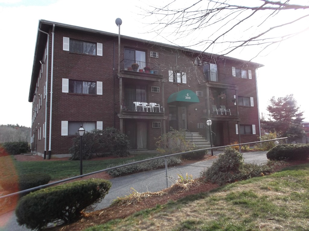 300 Codman Hill Road, Unit 4C Boxborough, MA 01719 - Photo 1 of 2 Gallery Image 1