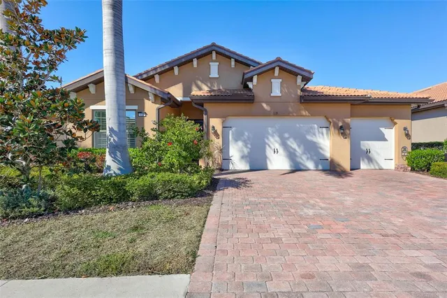 $899,000 | 159 Toscavilla Boulevard, Nokomis, FL 34275