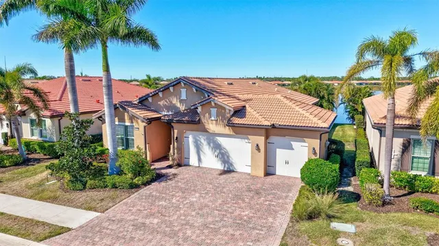 $899,000 | 159 Toscavilla Boulevard, Nokomis, FL 34275