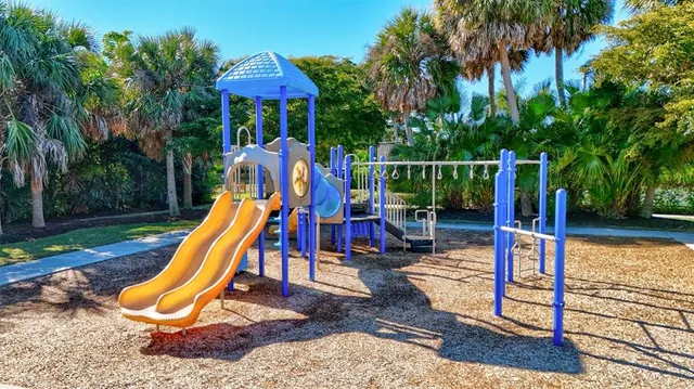 $899,000 | 159 Toscavilla Boulevard, Nokomis, FL 34275