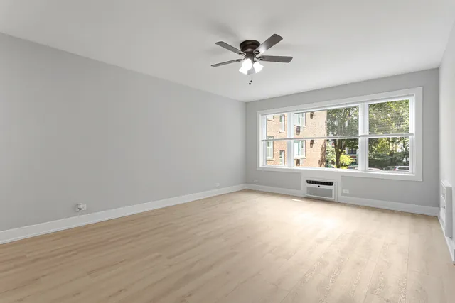 $2,100 | 7634 North Eastlake Terrace, Unit 1S, Chicago, IL 60626