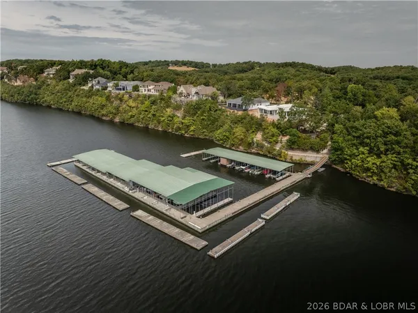 $4,895,000 | 582 Cedar Crest Drive, Lake Ozark, MO 65049