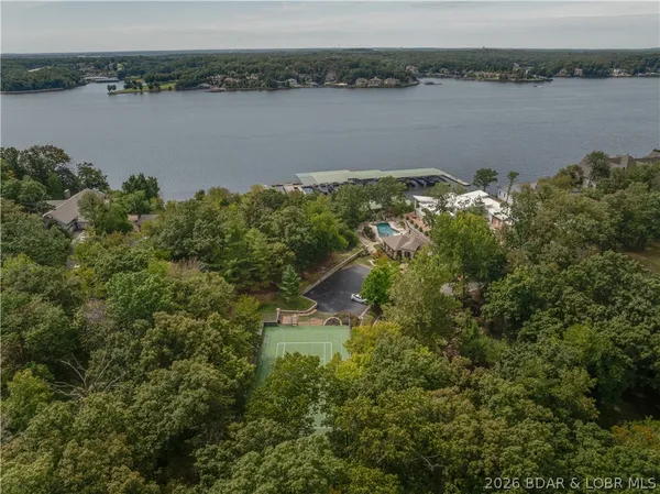 $4,895,000 | 582 Cedar Crest Drive, Lake Ozark, MO 65049