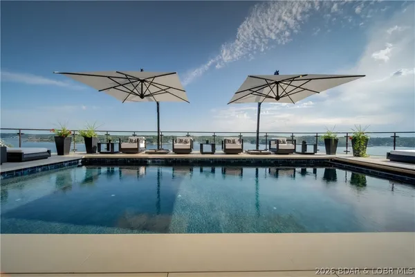 $4,895,000 | 582 Cedar Crest Drive, Lake Ozark, MO 65049