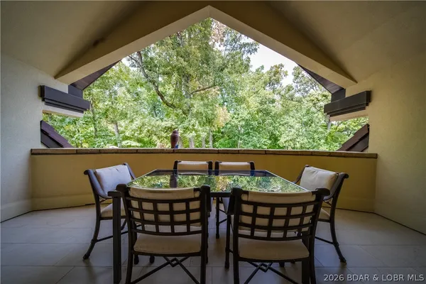 $4,895,000 | 582 Cedar Crest Drive, Lake Ozark, MO 65049