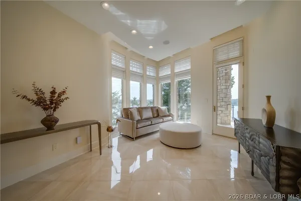 $4,895,000 | 582 Cedar Crest Drive, Lake Ozark, MO 65049