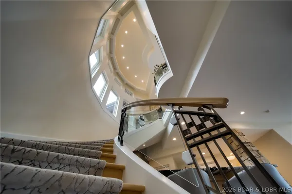 $4,895,000 | 582 Cedar Crest Drive, Lake Ozark, MO 65049