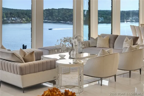 $4,895,000 | 582 Cedar Crest Drive, Lake Ozark, MO 65049
