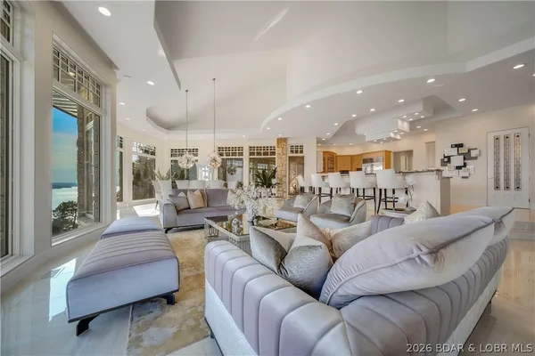 $4,895,000 | 582 Cedar Crest Drive, Lake Ozark, MO 65049