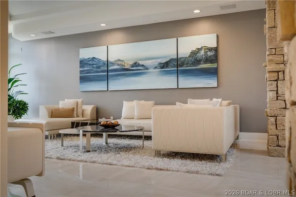 $4,895,000 | 582 Cedar Crest Drive, Lake Ozark, MO 65049