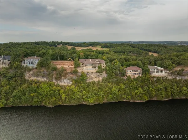 $4,895,000 | 582 Cedar Crest Drive, Lake Ozark, MO 65049