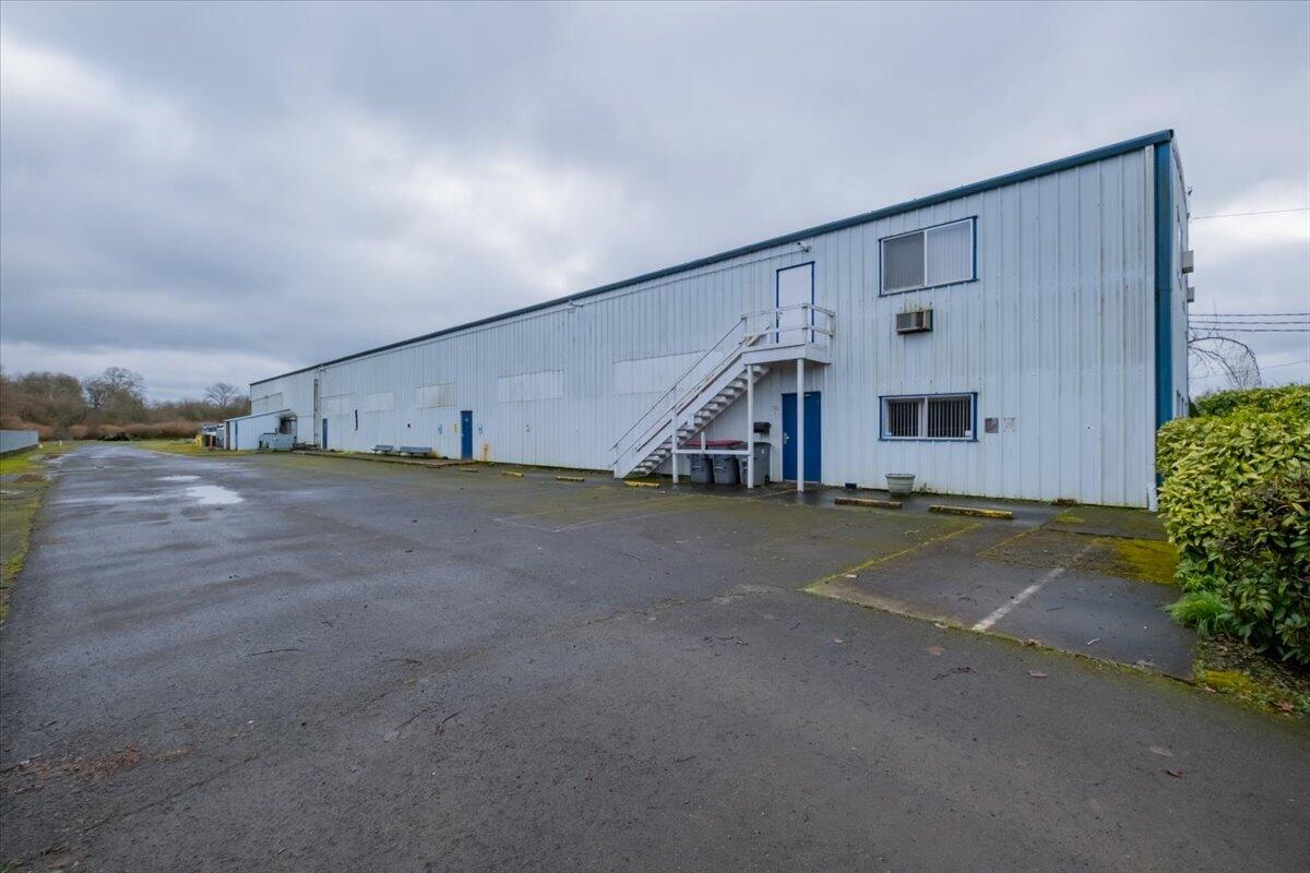 23301 McKibben Road Sheridan, OR 97378 - Photo 11 of 48 17