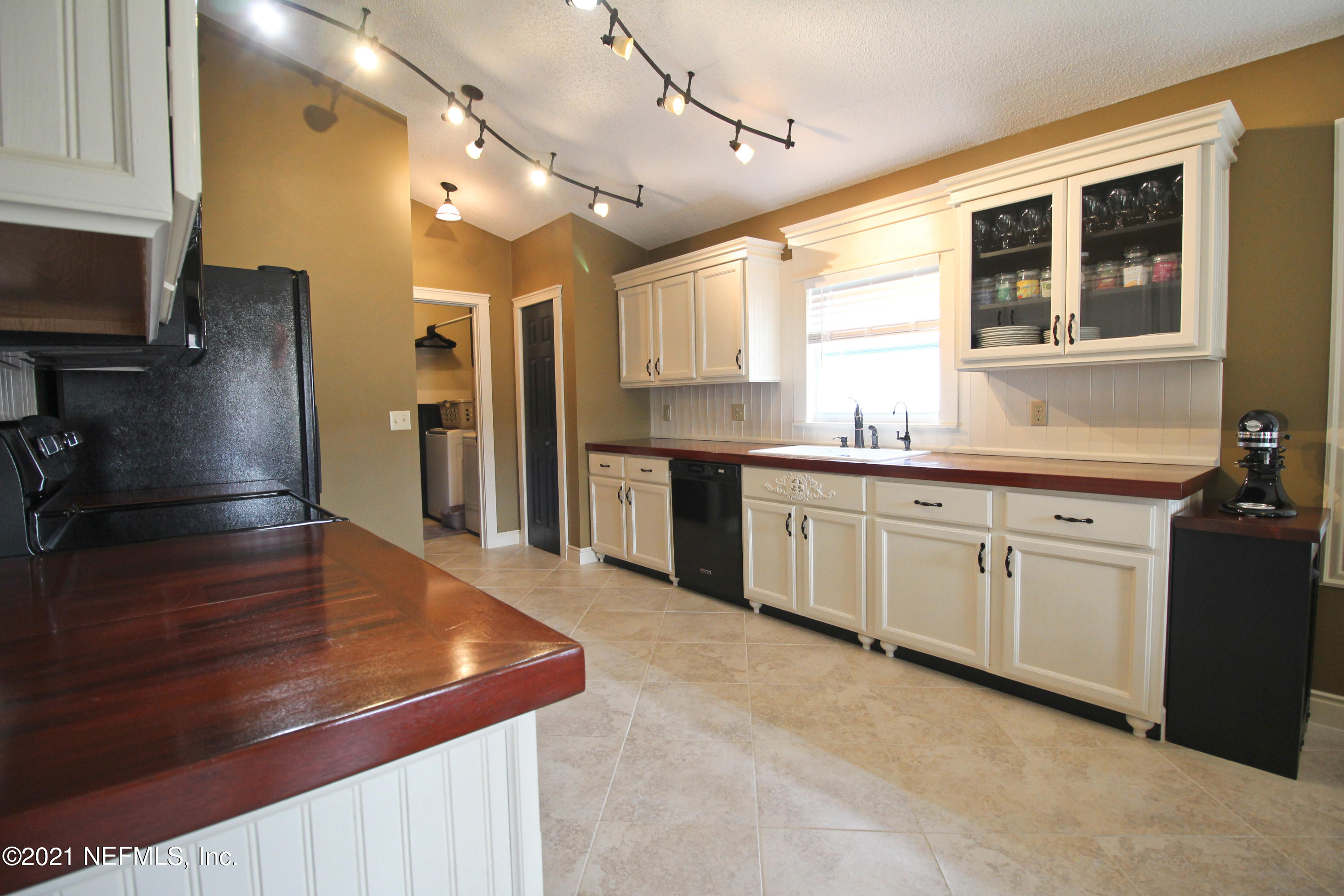 11059 Ridge Point Drive Jacksonville, FL 32257 - Photo 10 of 45 KITCHEN