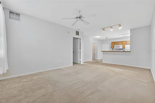 $1,400 | 5550 East Michigan Street, Unit 1104, Orlando, FL 32822