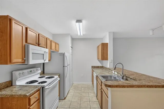 $1,400 | 5550 East Michigan Street, Unit 1104, Orlando, FL 32822