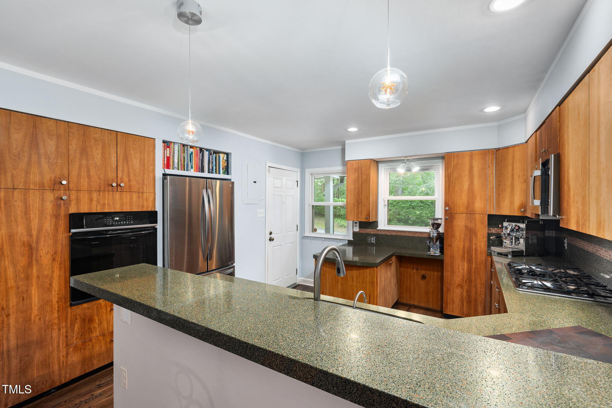 700 Tinkerbell Road Chapel Hill, NC 27517 - Photo 3 of 37 20-web-or-mls-DX3A0515