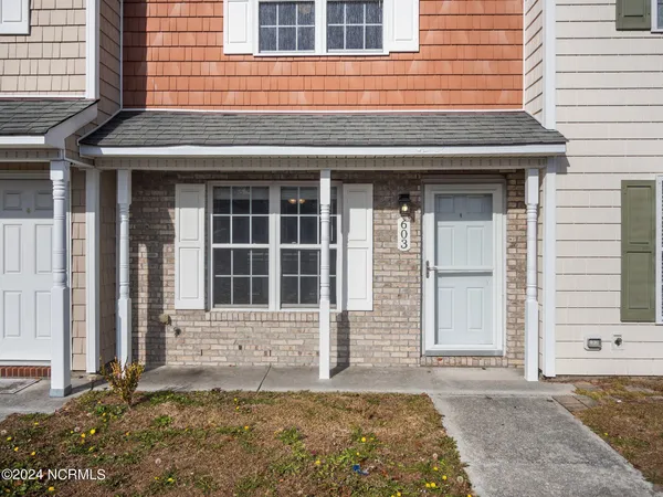 $1,100 | 603 Streamwood Drive, Jacksonville, NC 28546