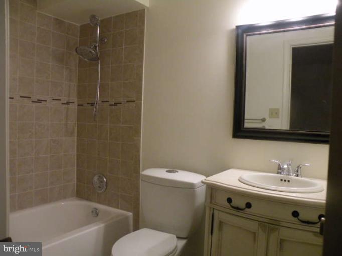 9256 Piscataway Road Clinton, MD 20735 - Photo 15 of 30 Bath