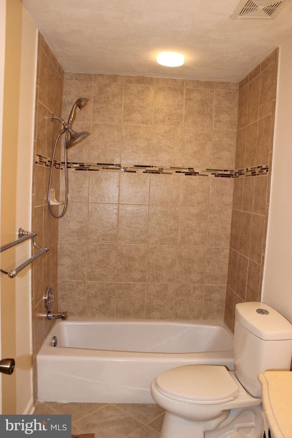 9256 Piscataway Road Clinton, MD 20735 - Photo 29 of 30 Bath