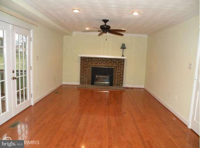 9256 Piscataway Road Clinton, MD 20735 - Photo 7 of 30 Family Room