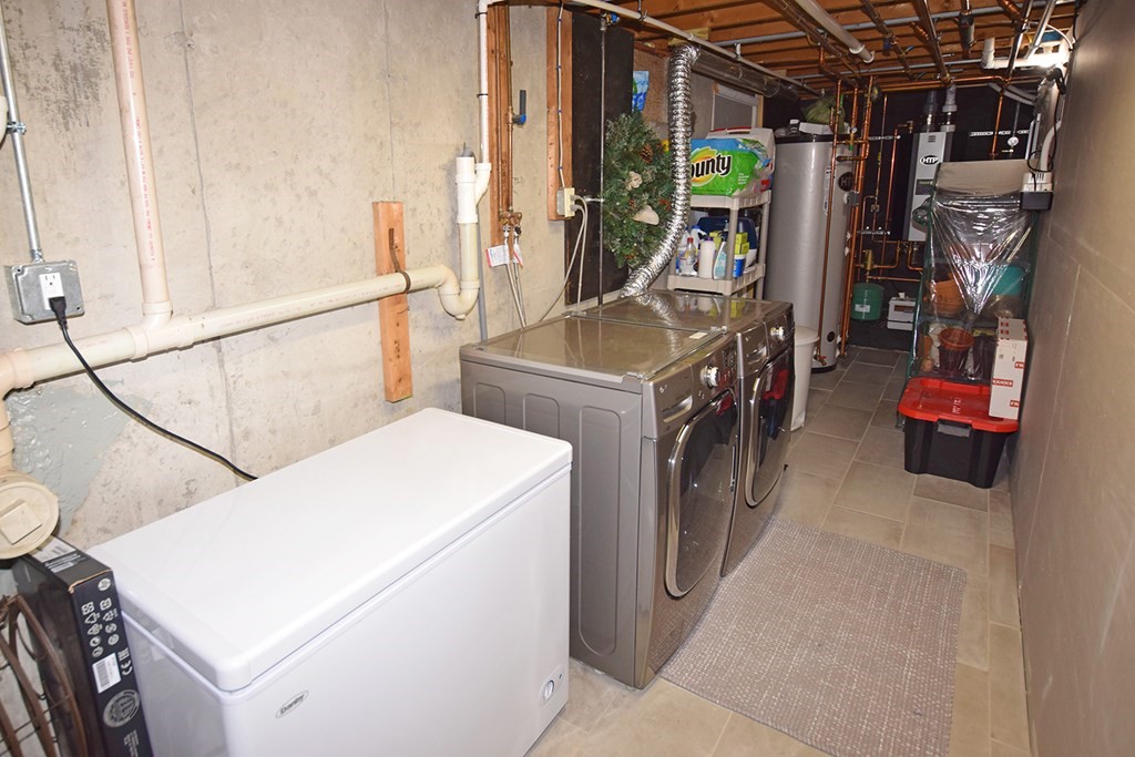 173 Hardwick Road Petersham, MA 01366 - Photo 20 of 37 a utility room with dryer and washer